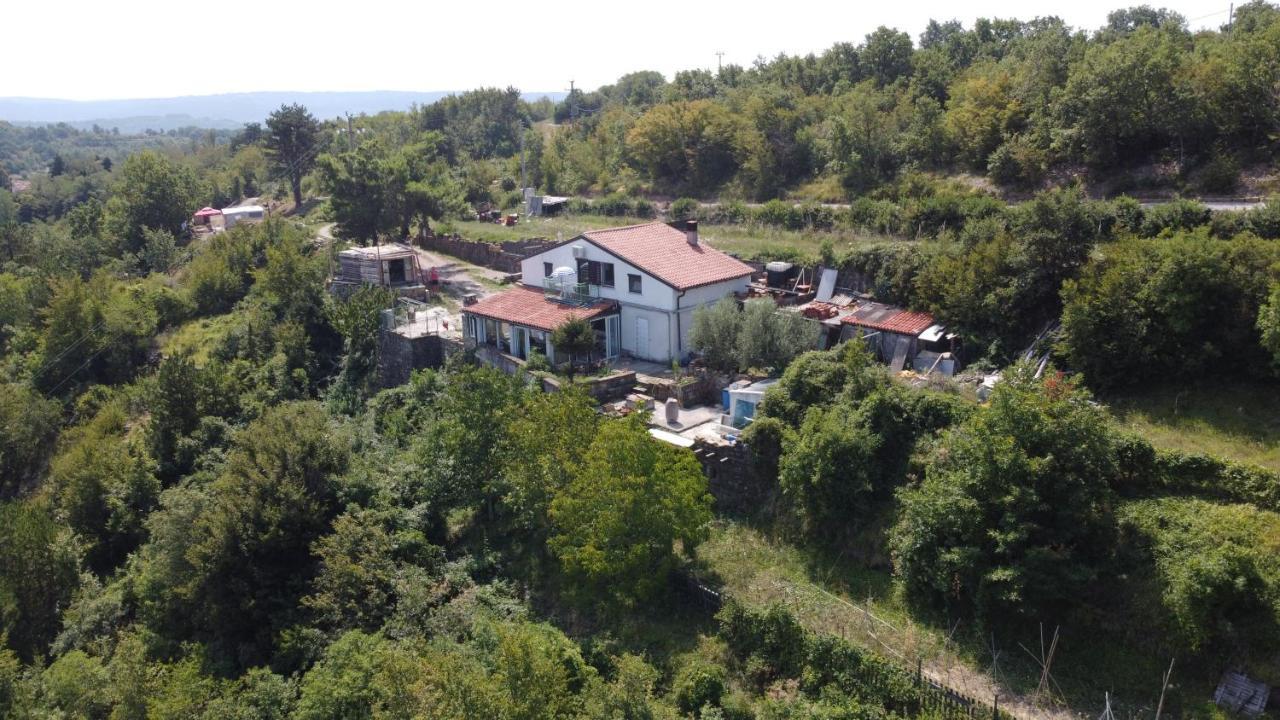 Apartments Pomjan Pogled Na Gore Exterior foto