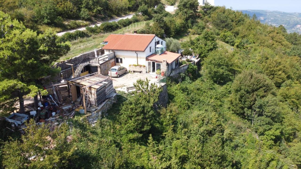 Apartments Pomjan Pogled Na Gore Exterior foto